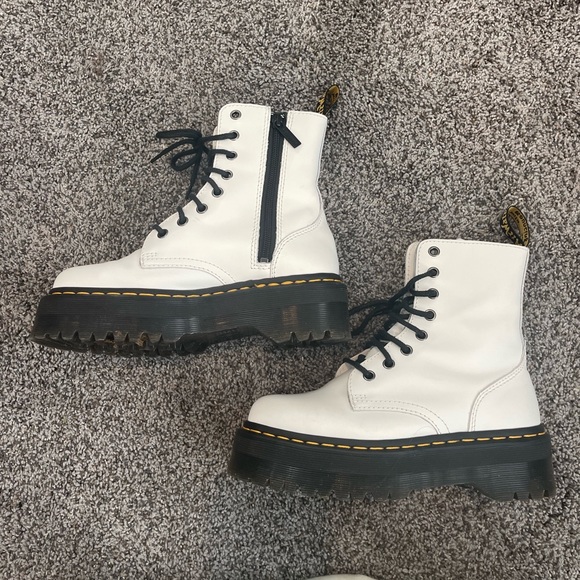 White platform Doc Martens. Size 6. Worn once, perfect condition. - Picture 3 of 7